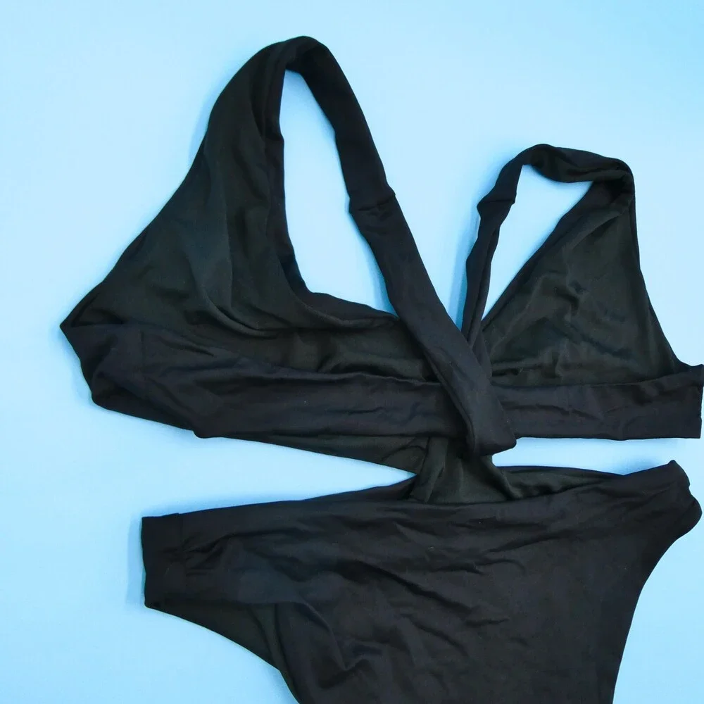 Agua Bendita Medium Black Smooth‎ One Piece Ruffle Swimsuit Cutout Strappy Beach